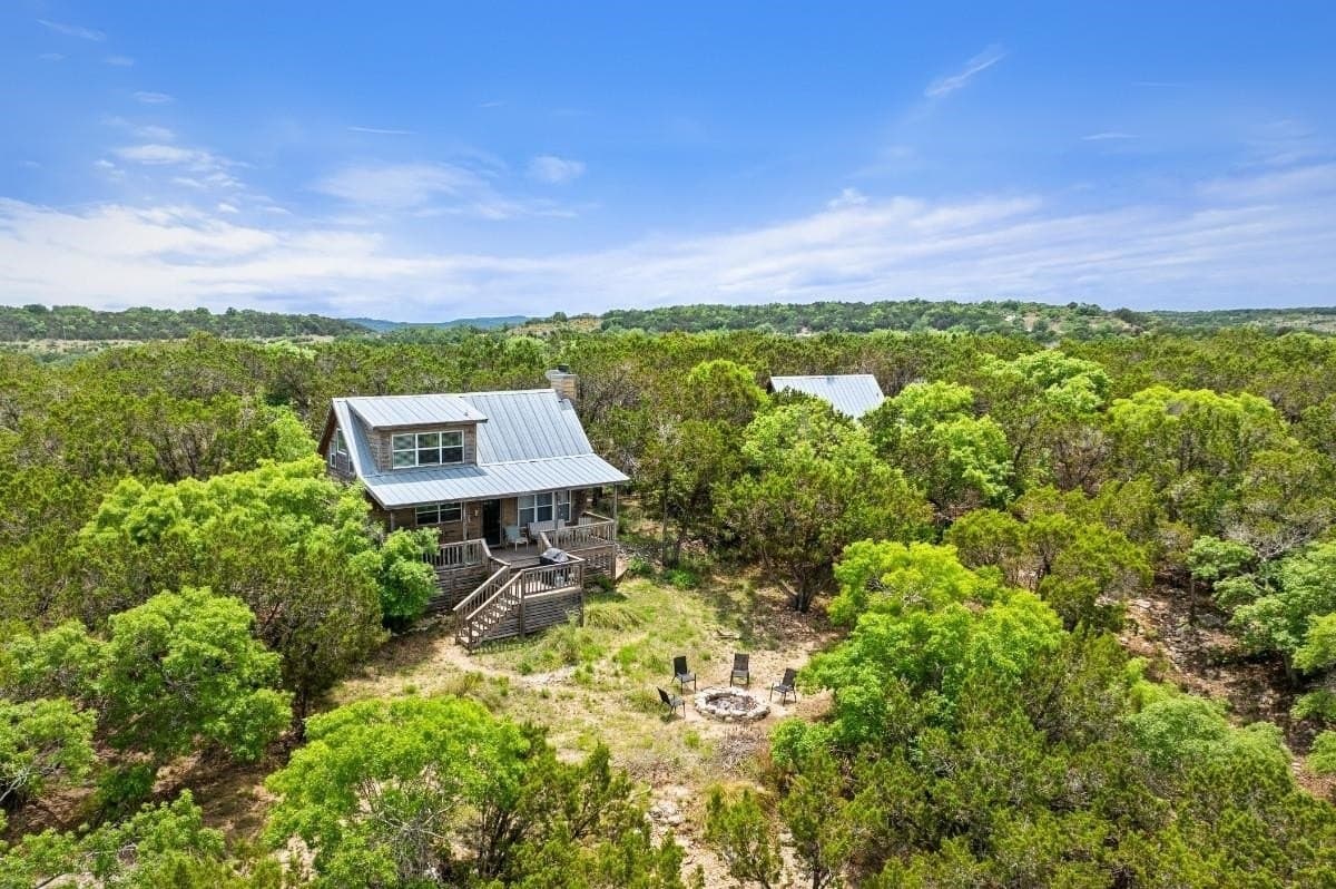 25 acres in Blanco County