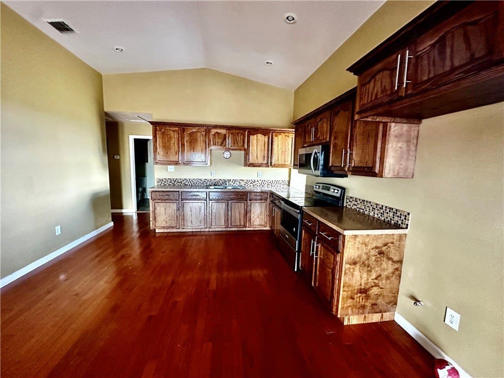 10.73 acres in Nueces County - photo 5