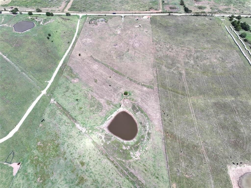 10.5 acres in Montague County gallery image 4