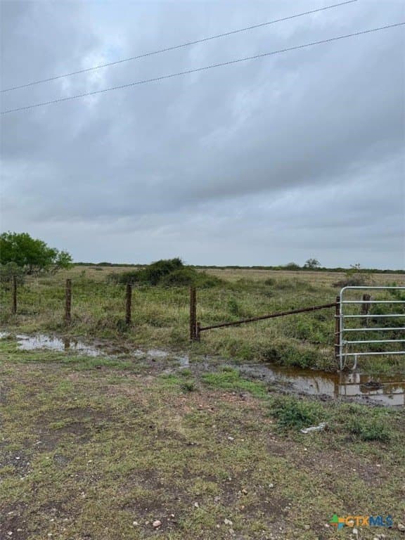 1,088.76 acres in Calhoun County - photo 18