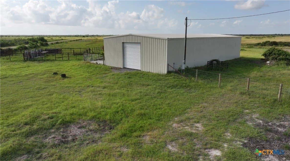 1,088.76 acres in Calhoun County - photo 5