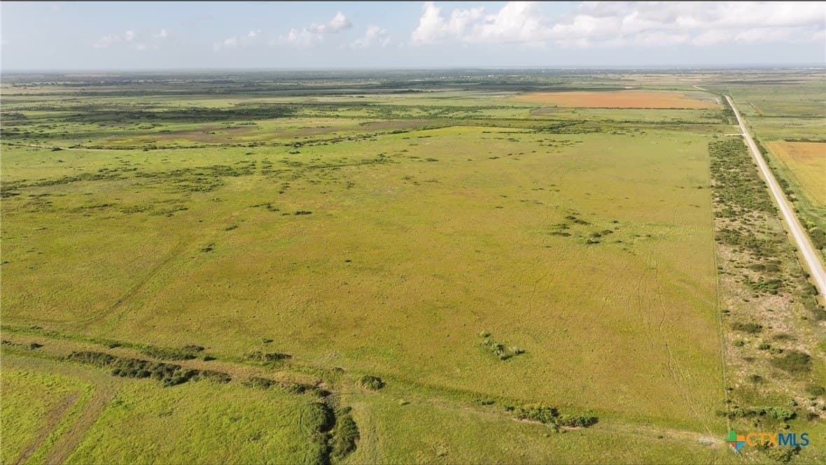 1,088.76 acres in Calhoun County - photo 8