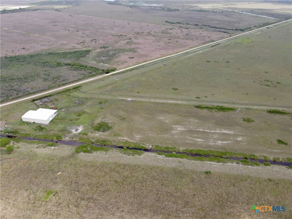 1,088.76 acres in Calhoun County - photo 28