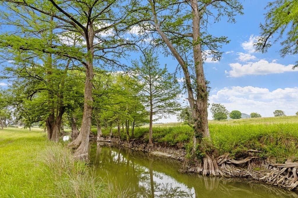 5.11 acres in Kerr County