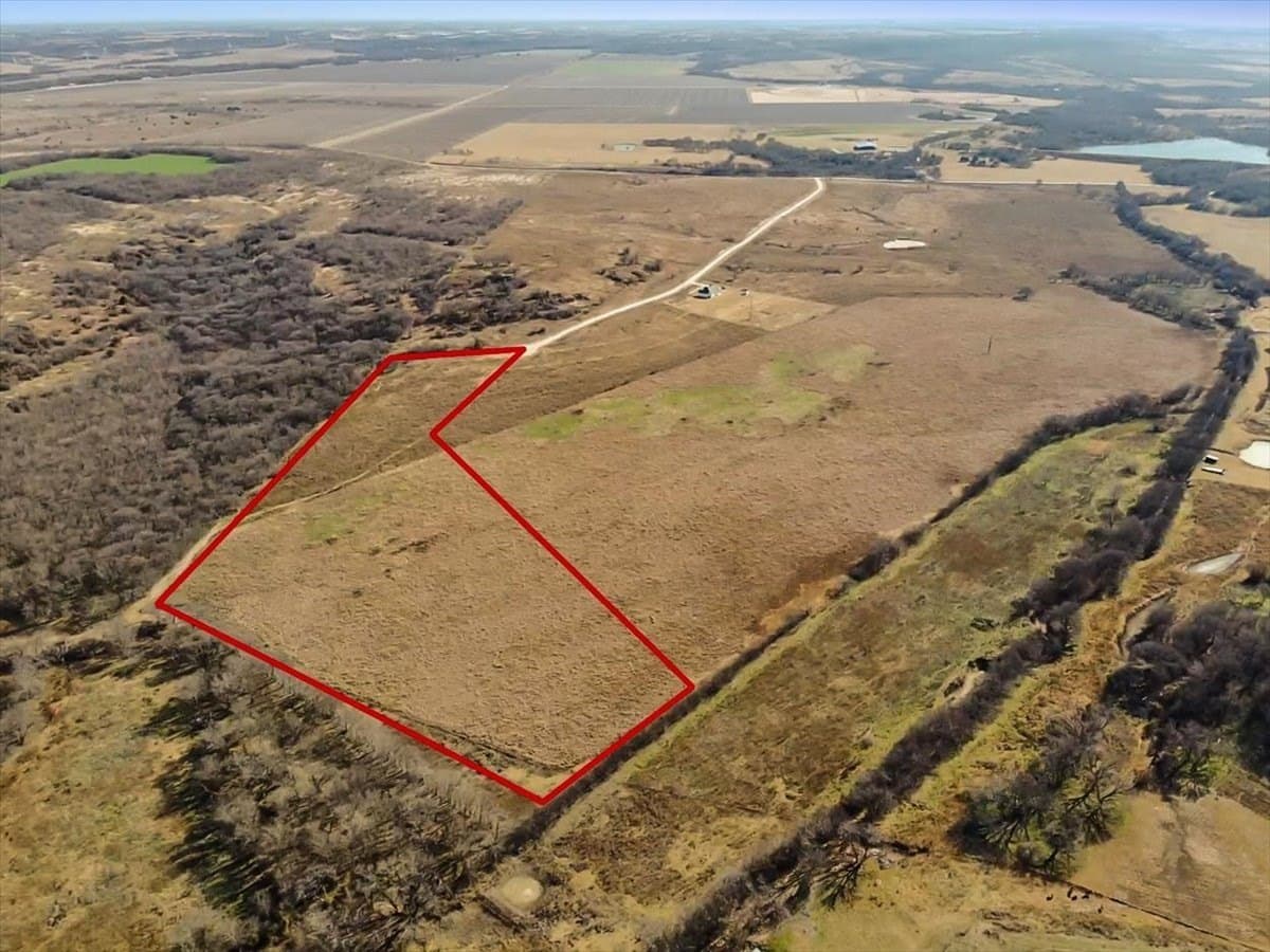 10.37 acres in Hill County - photo 8