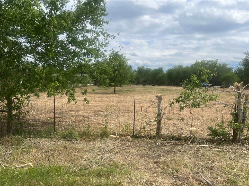 0.82 acres in Live Oak County
