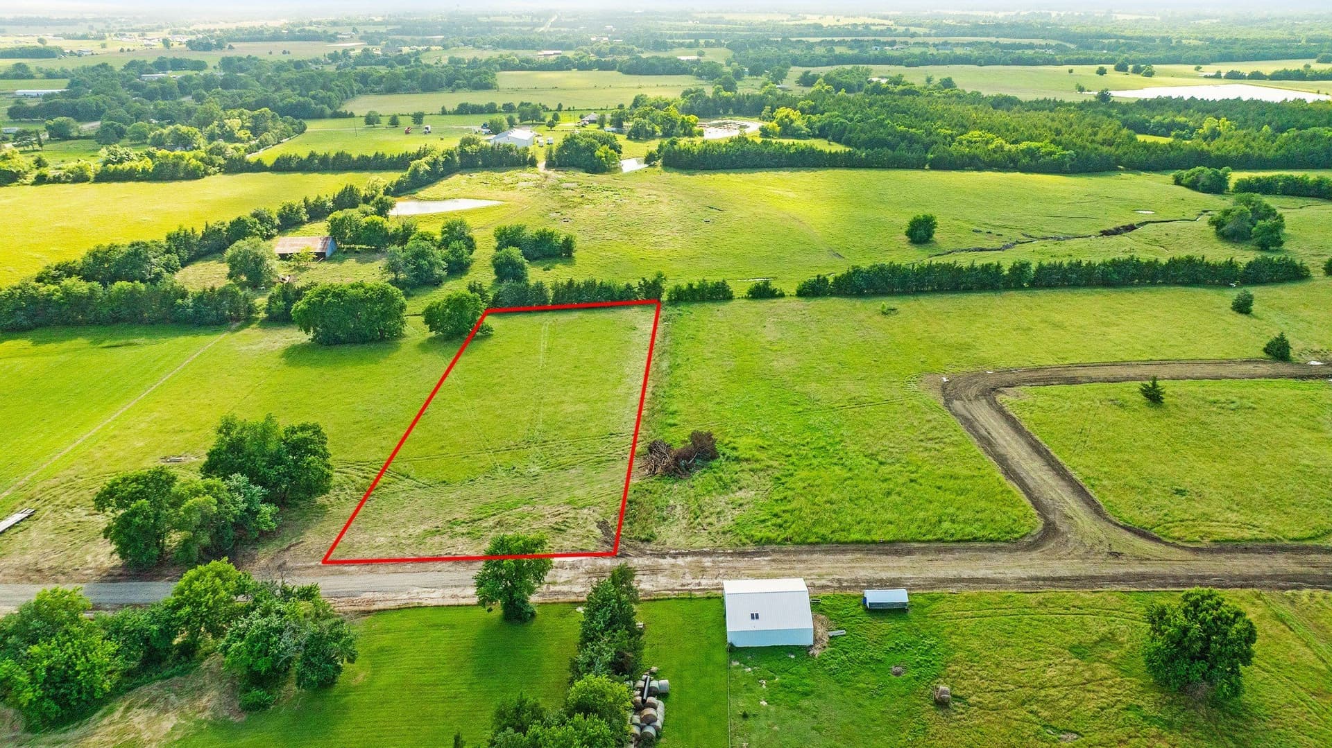 2 acres in Lamar County gallery image 2
