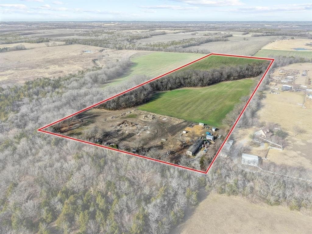 23.06 acres in Grayson County