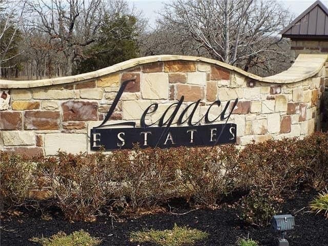 1.74 acres in Johnson County gallery image 4