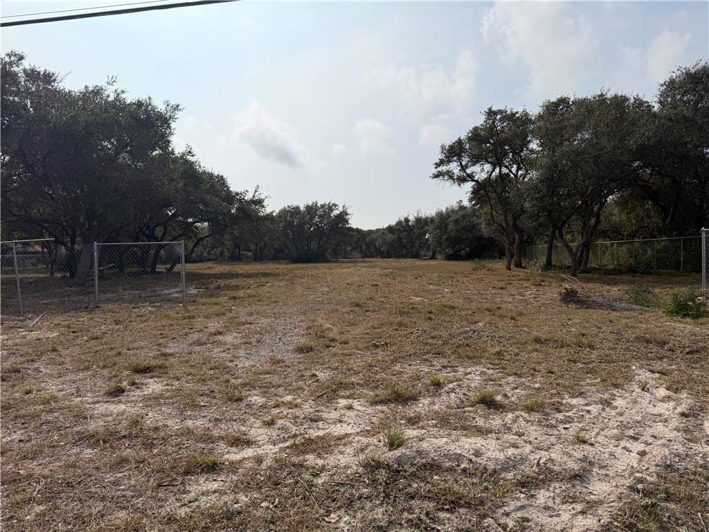 1.01 acres in San Patricio County - photo 10