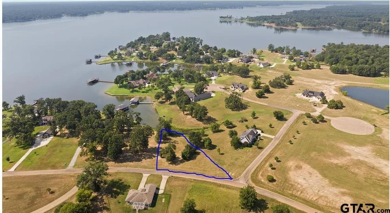 1 acres in Titus County gallery image 3