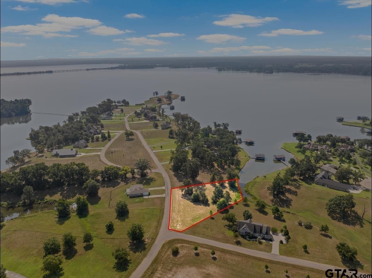 1 acres in Titus County gallery image 2