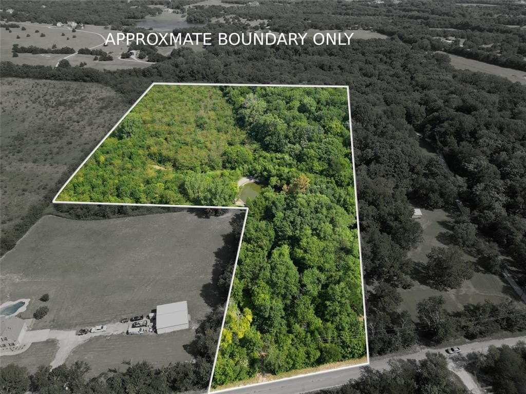 16.5 acres in Grayson County