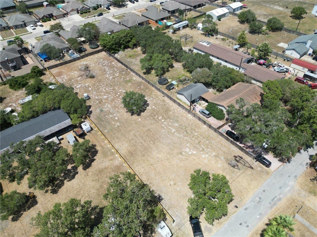 0.7 acres in Nueces County - photo 4