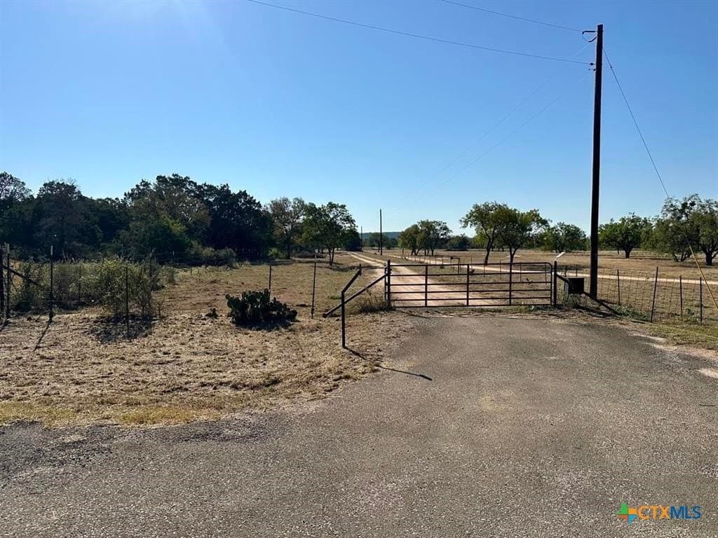 13.37 acres in Burnet County gallery image 2
