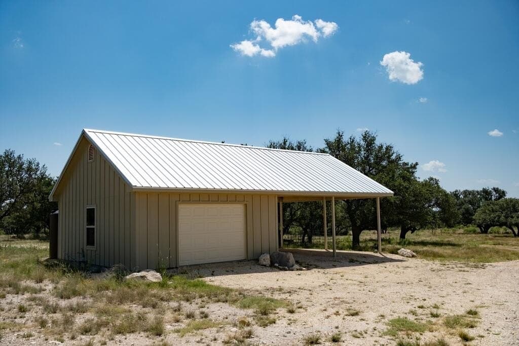 135 acres in Schleicher County - photo 22