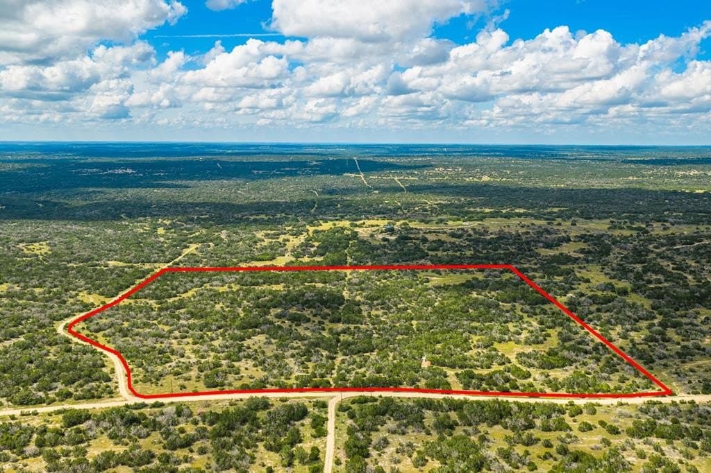41.47 acres in Edwards County