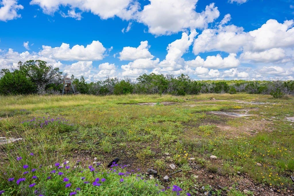 41.47 acres in Edwards County - photo 14