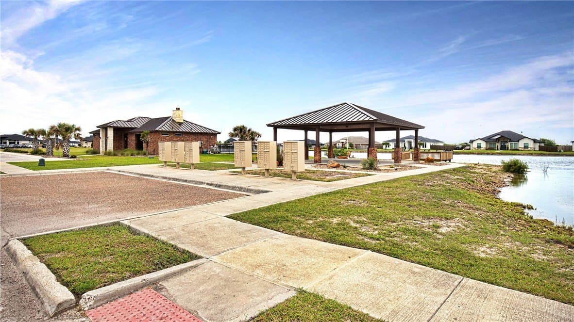 0.59 acres in Nueces County - photo 4
