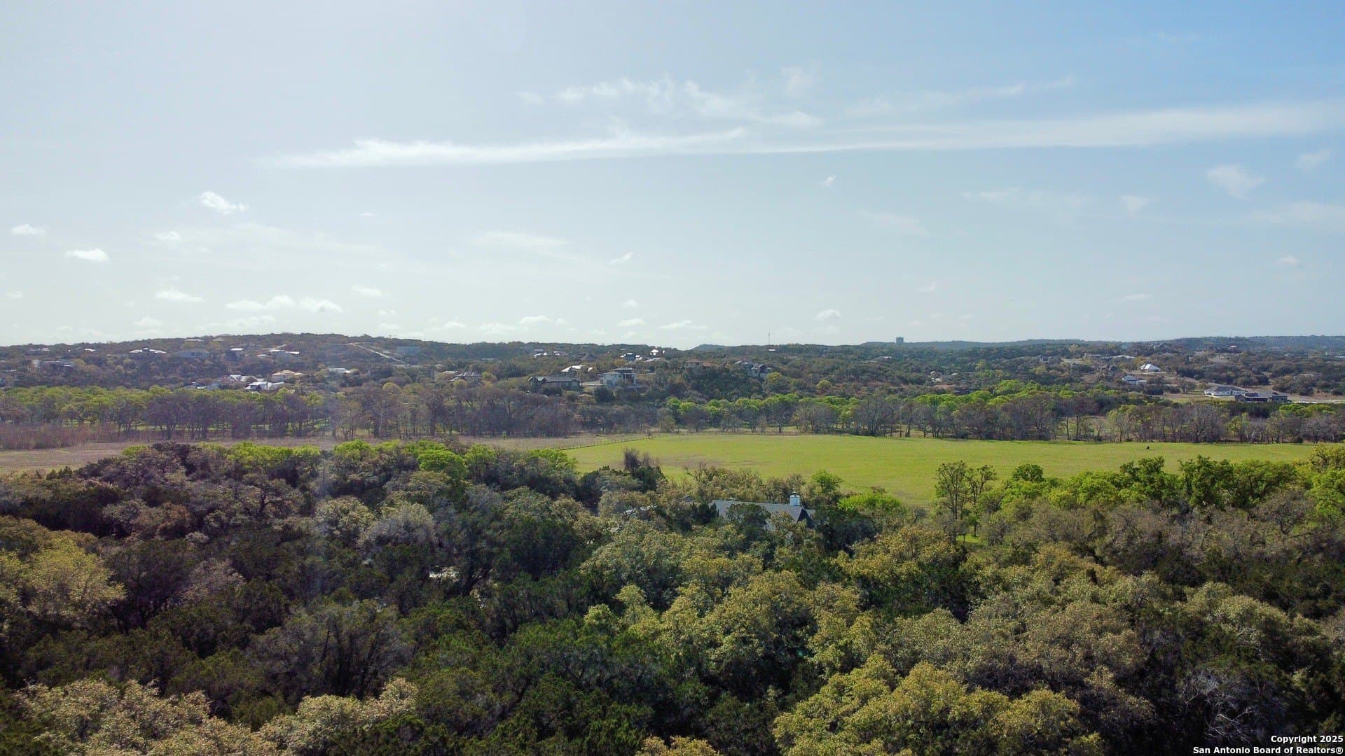 1 acres in Comal County gallery image 2