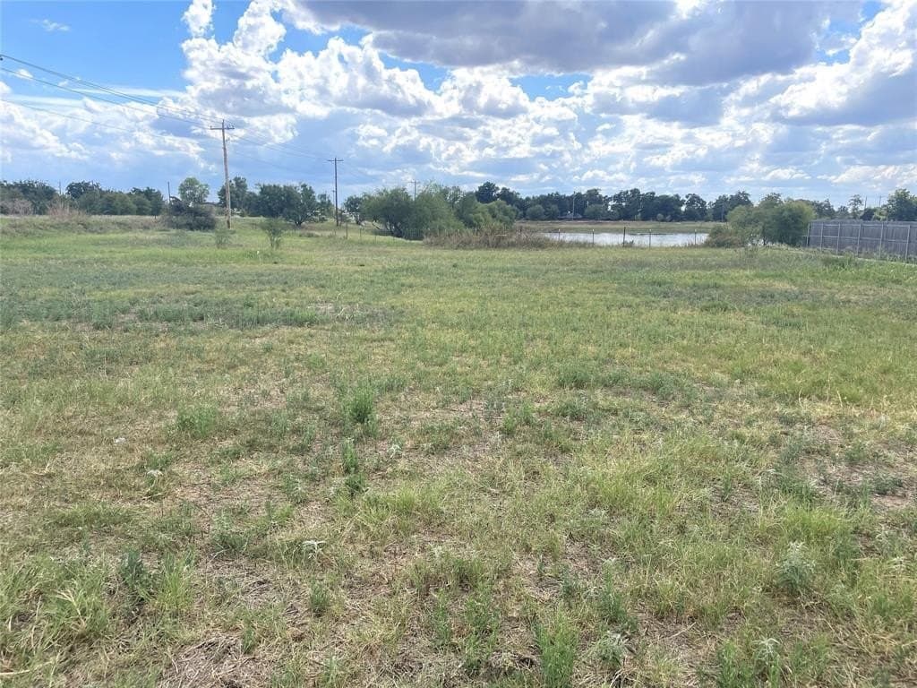 0.7 acres in Callahan County