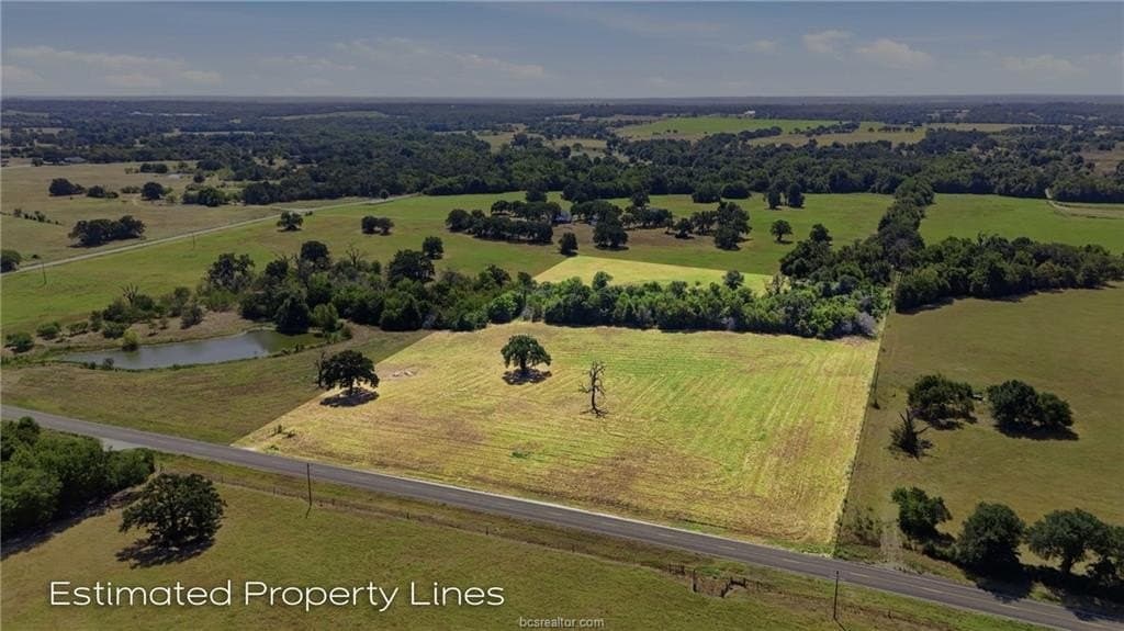 10.51 acres in Robertson County
