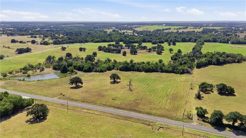 10.51 acres in Robertson County - photo 8