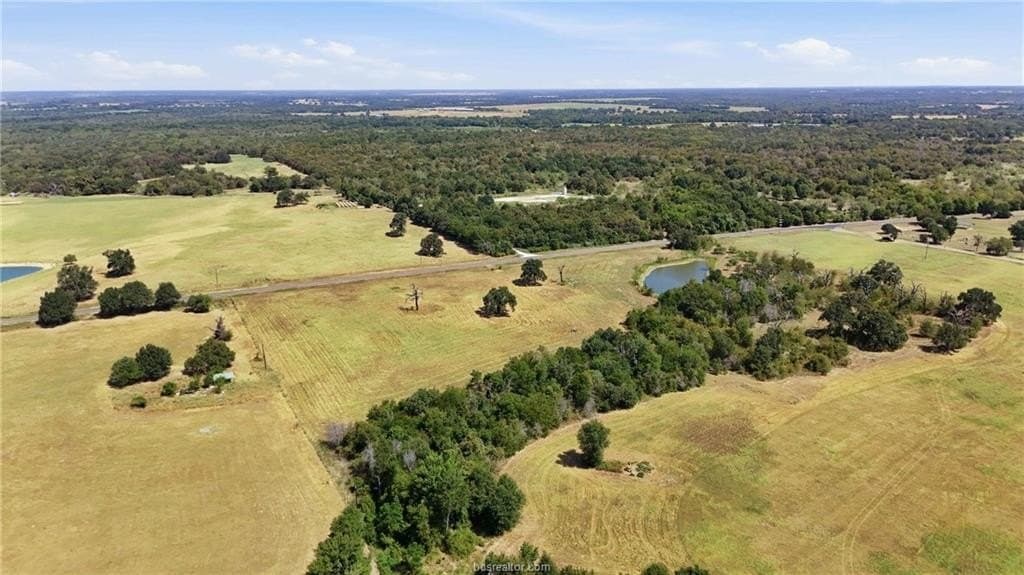 10.51 acres in Robertson County - photo 4