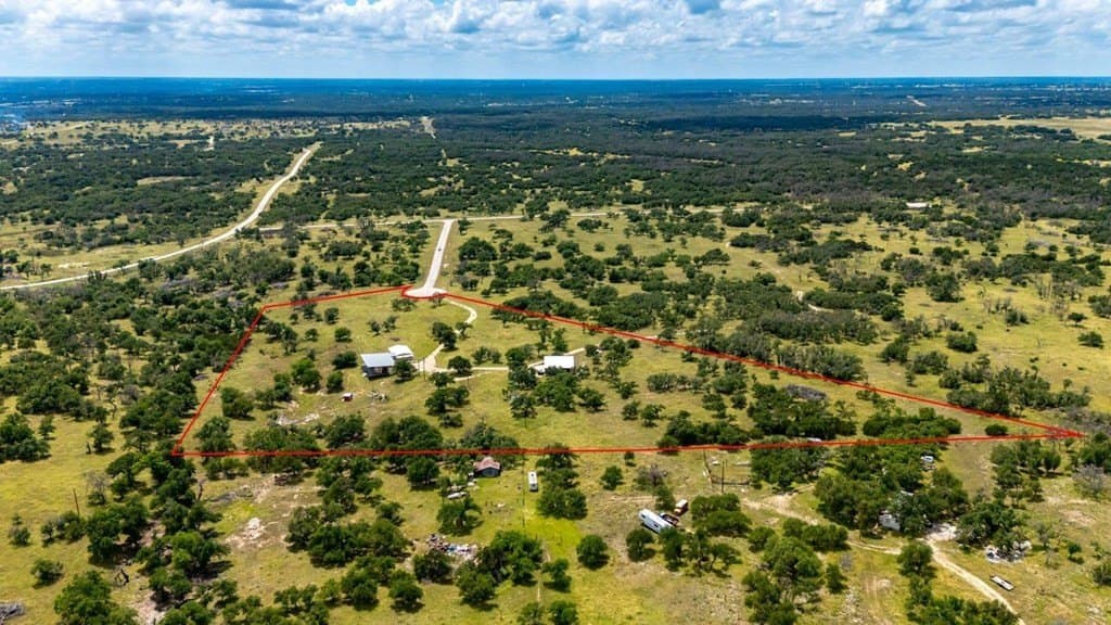 10.39 acres in Kerr County - photo 33