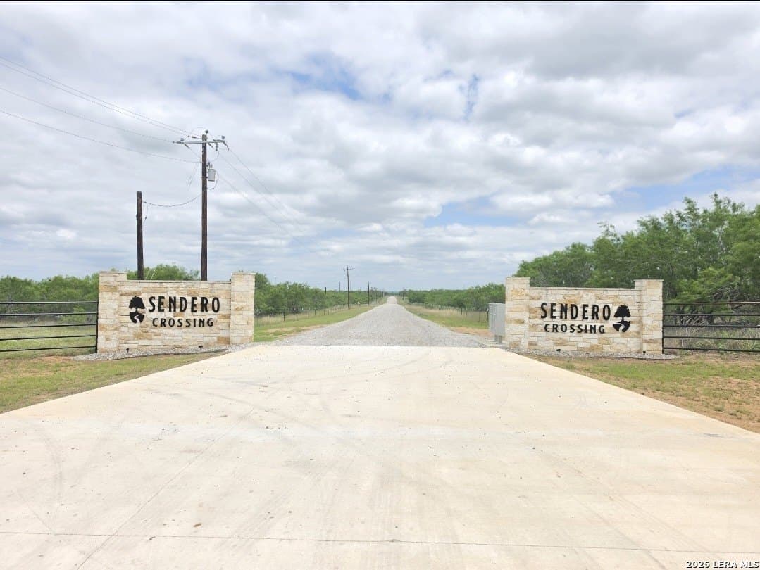 11.39 acres in Atascosa County gallery image 3