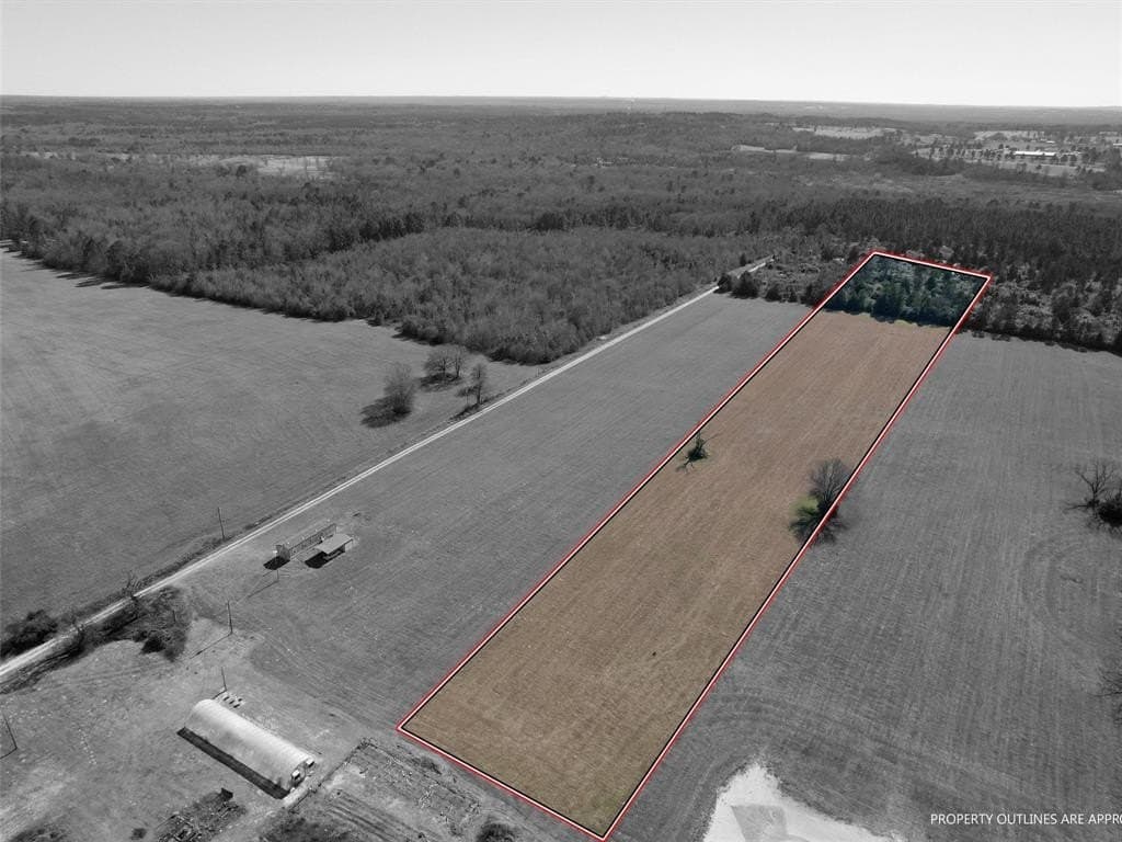 10 acres in Upshur County