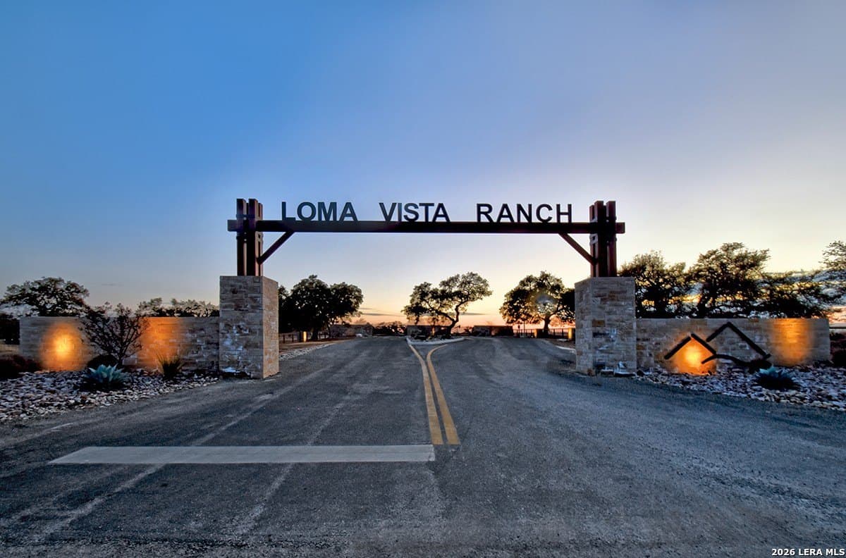 10.01 acres in Gillespie County