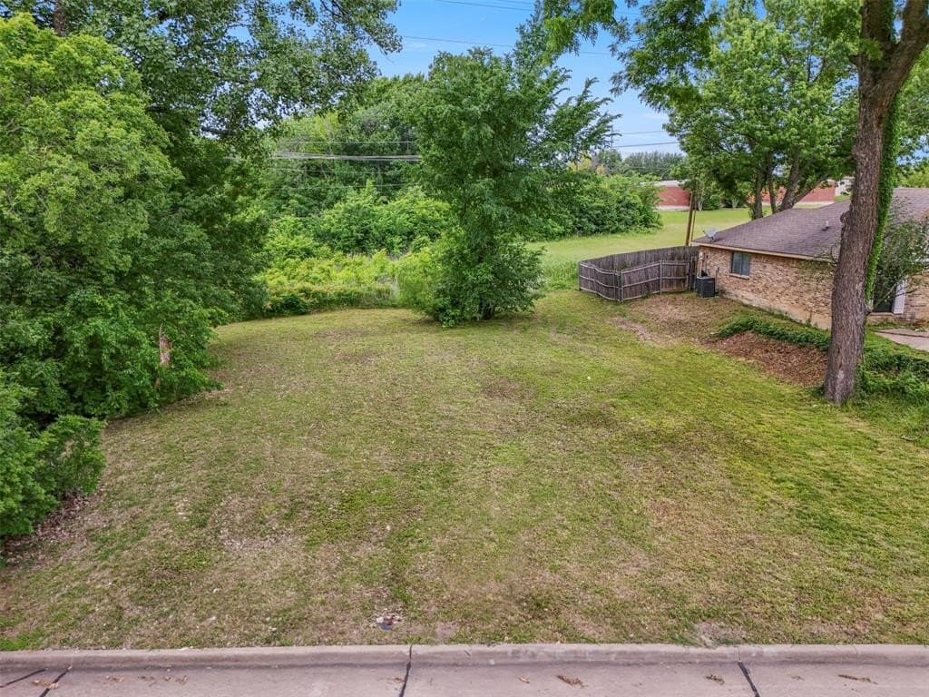 0.32 acres in Dallas County gallery image 2