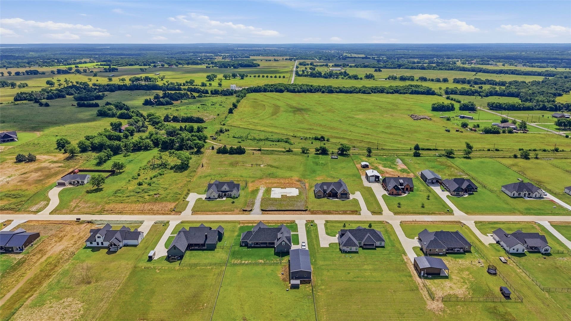 1.3 acres in Grayson County gallery image 3
