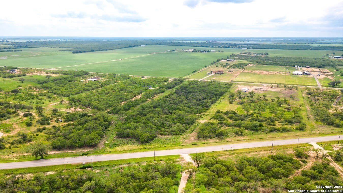 11 acres in Frio County - photo 5
