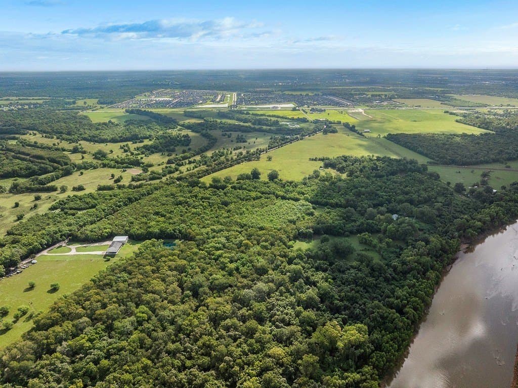 36.66 acres in Fort Bend County - photo 10