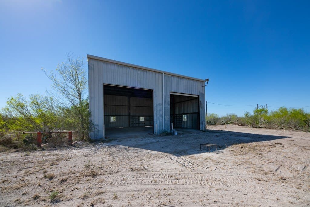 553.66 acres in Duval County - photo 6
