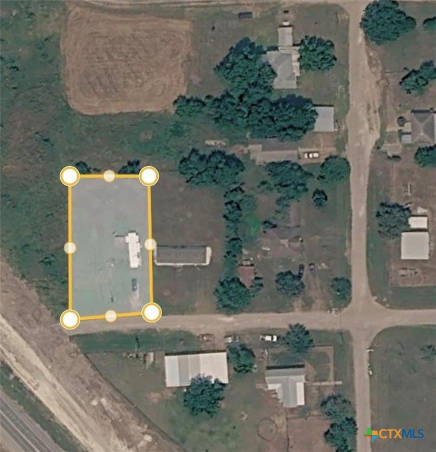 0.31 acres in DeWitt County - photo 6