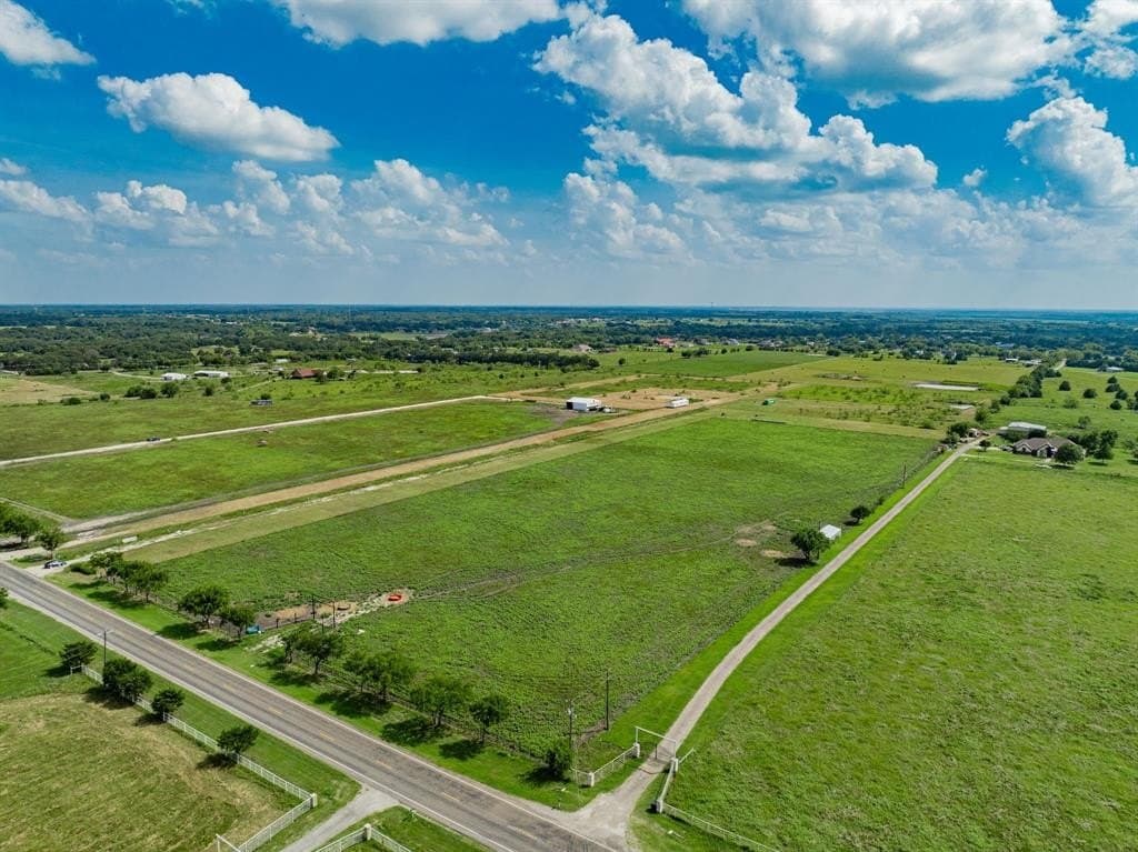 10.1 acres in Kaufman County gallery image 4