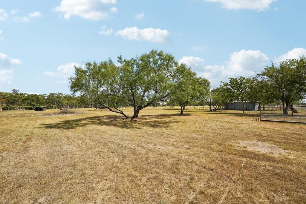 3.79 acres in Kerr County - photo 4