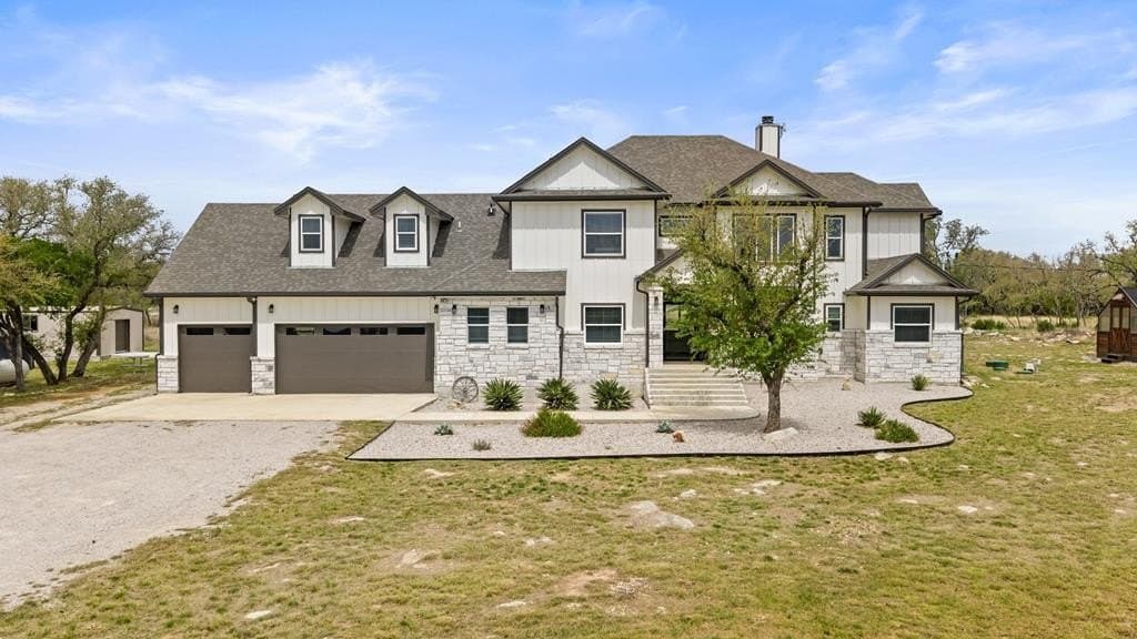 10 acres in Blanco County