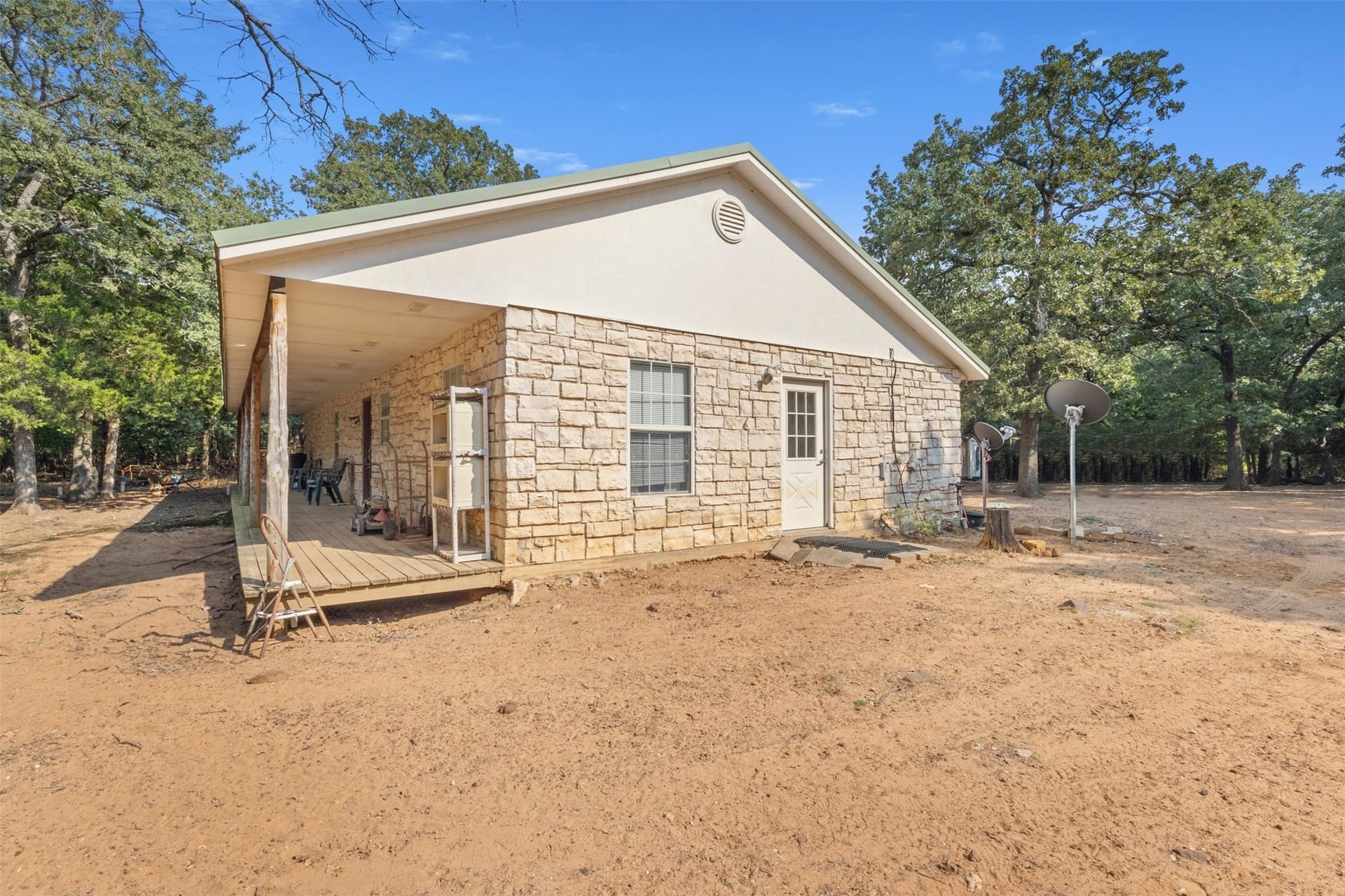 10.48 acres in Cooke County - photo 11