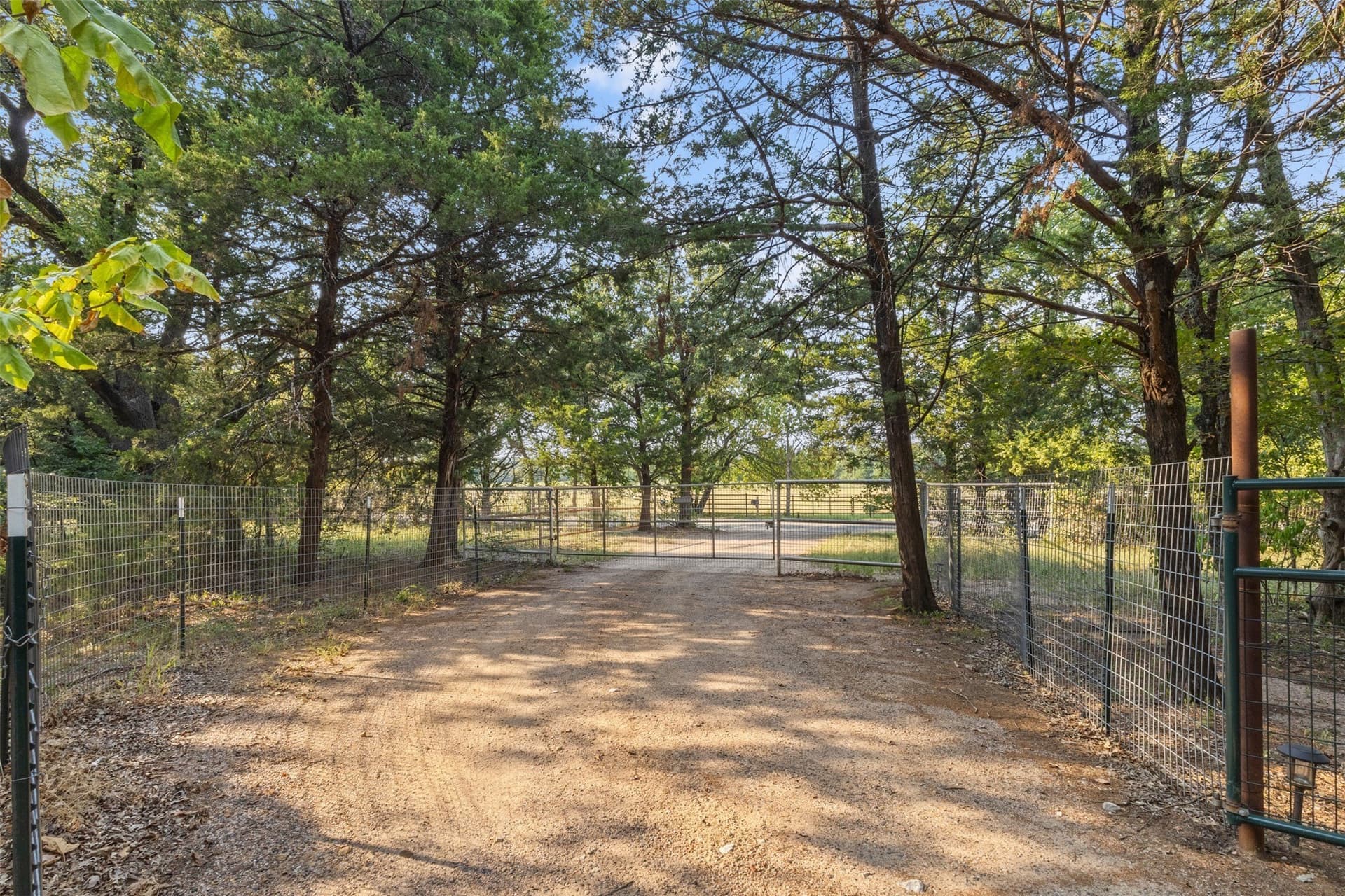 10.48 acres in Cooke County - photo 28