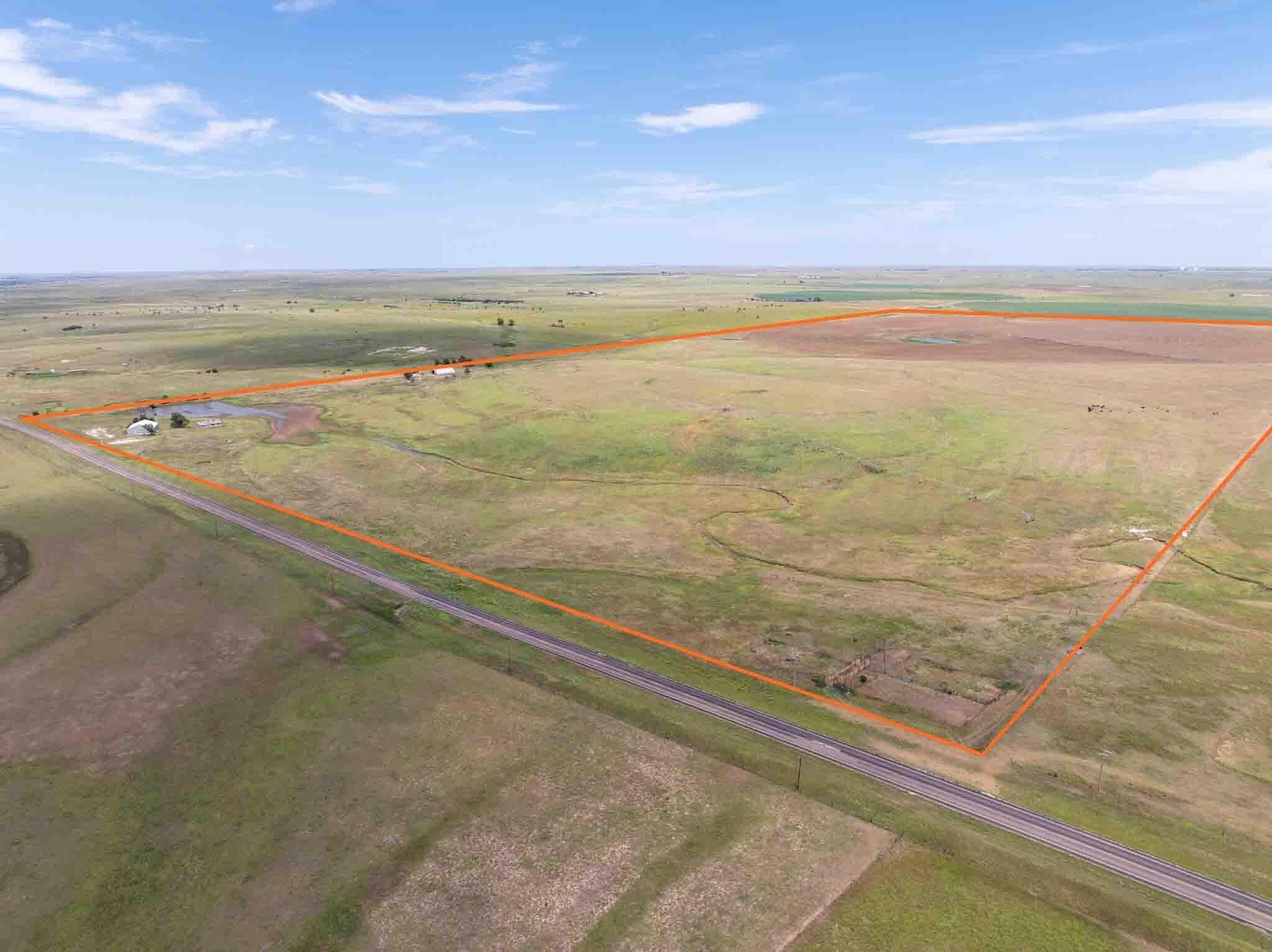 317 acres in Lipscomb County
