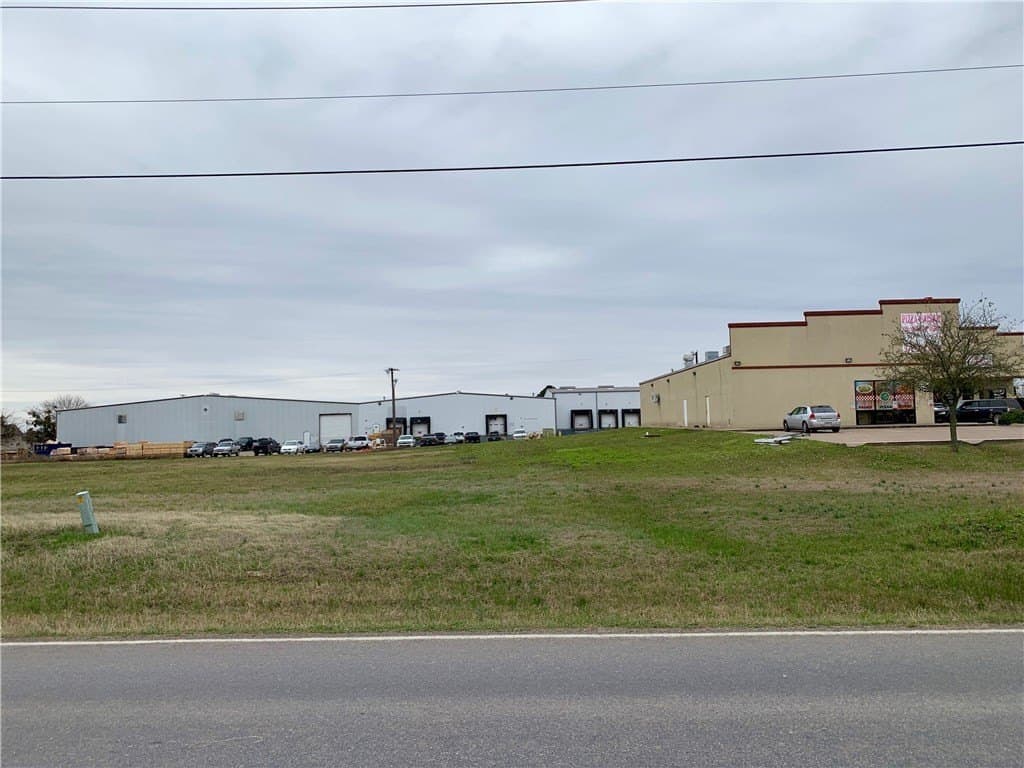 1.45 acres in Kaufman County gallery image 4