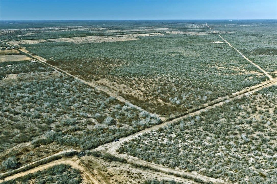 2,199.03 acres in Jim Wells County - photo 18