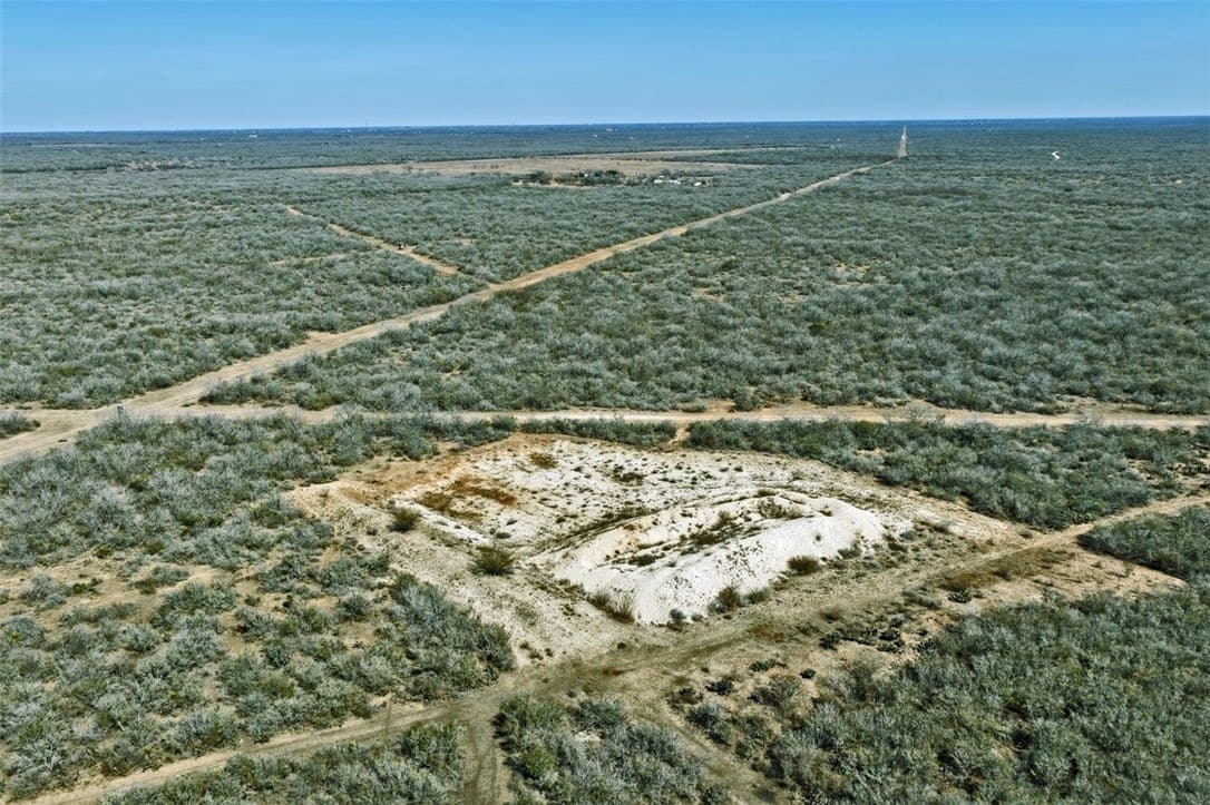 2,199.03 acres in Jim Wells County - photo 9