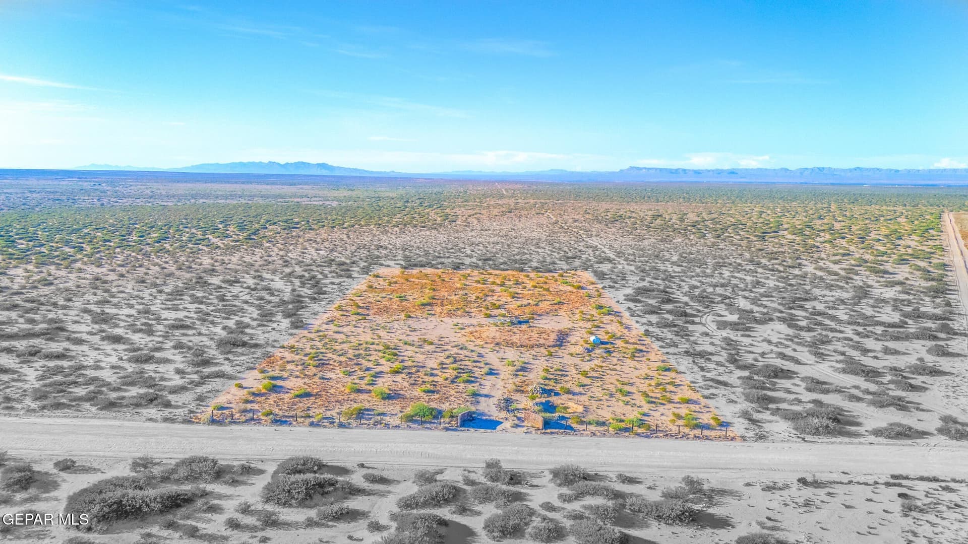 5 acres in El Paso County