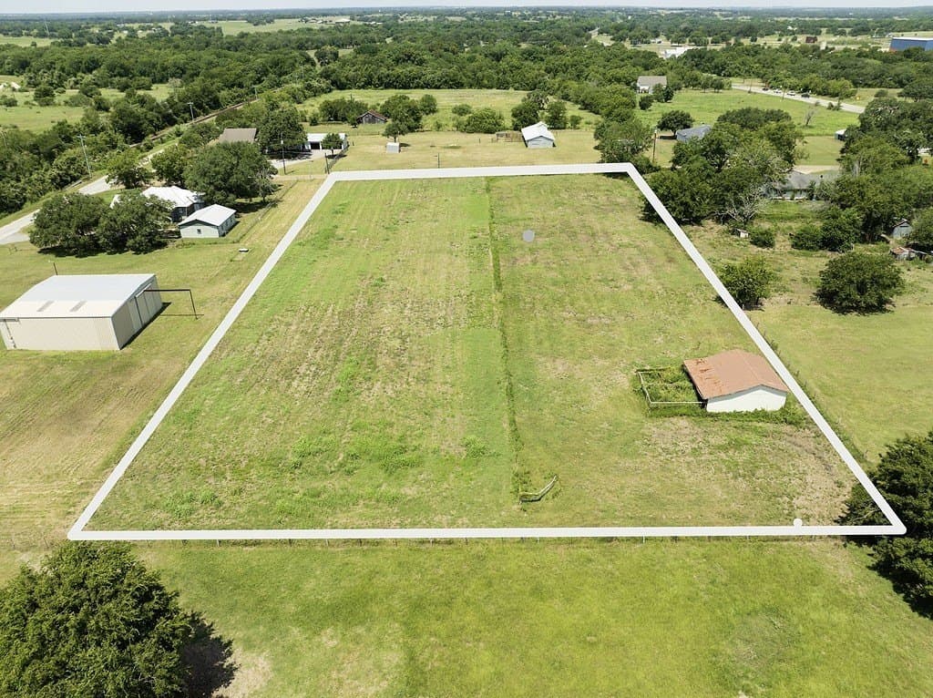 2.27 acres in Fayette County gallery image 4