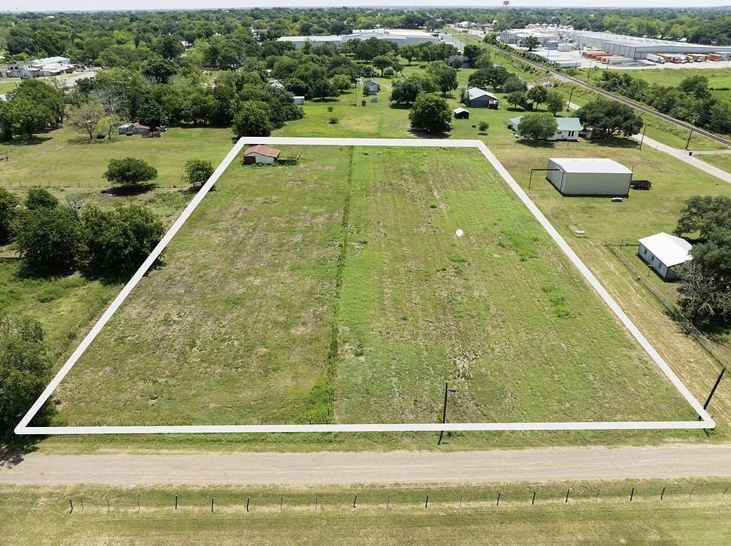 2.27 acres in Fayette County